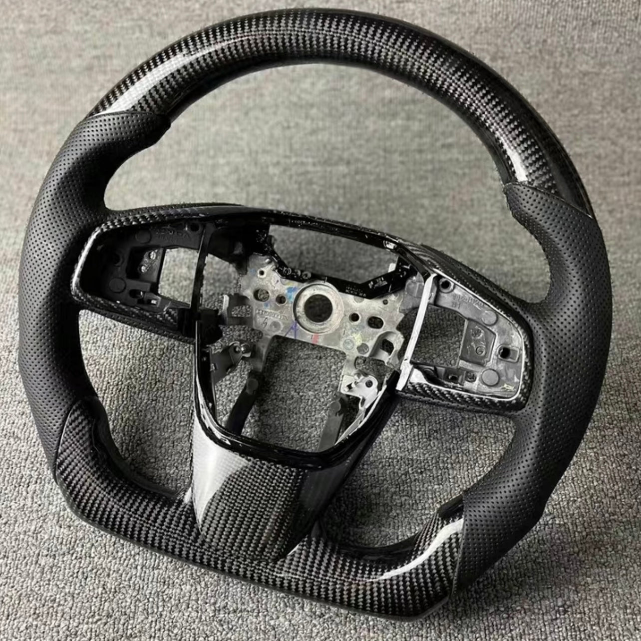 Volante de fibra de carbono personalizado estilo A