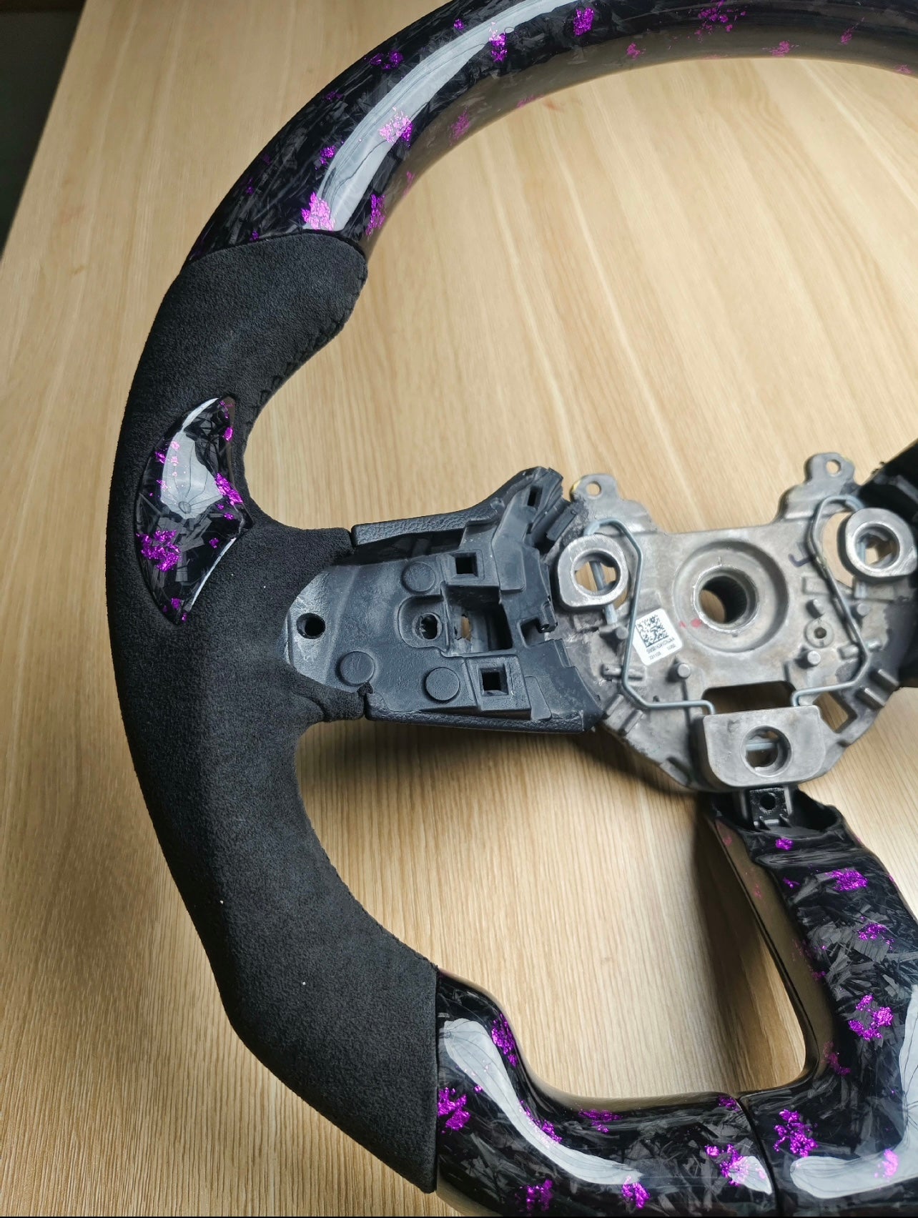 Volante de fibra de carbono personalizado estilo M