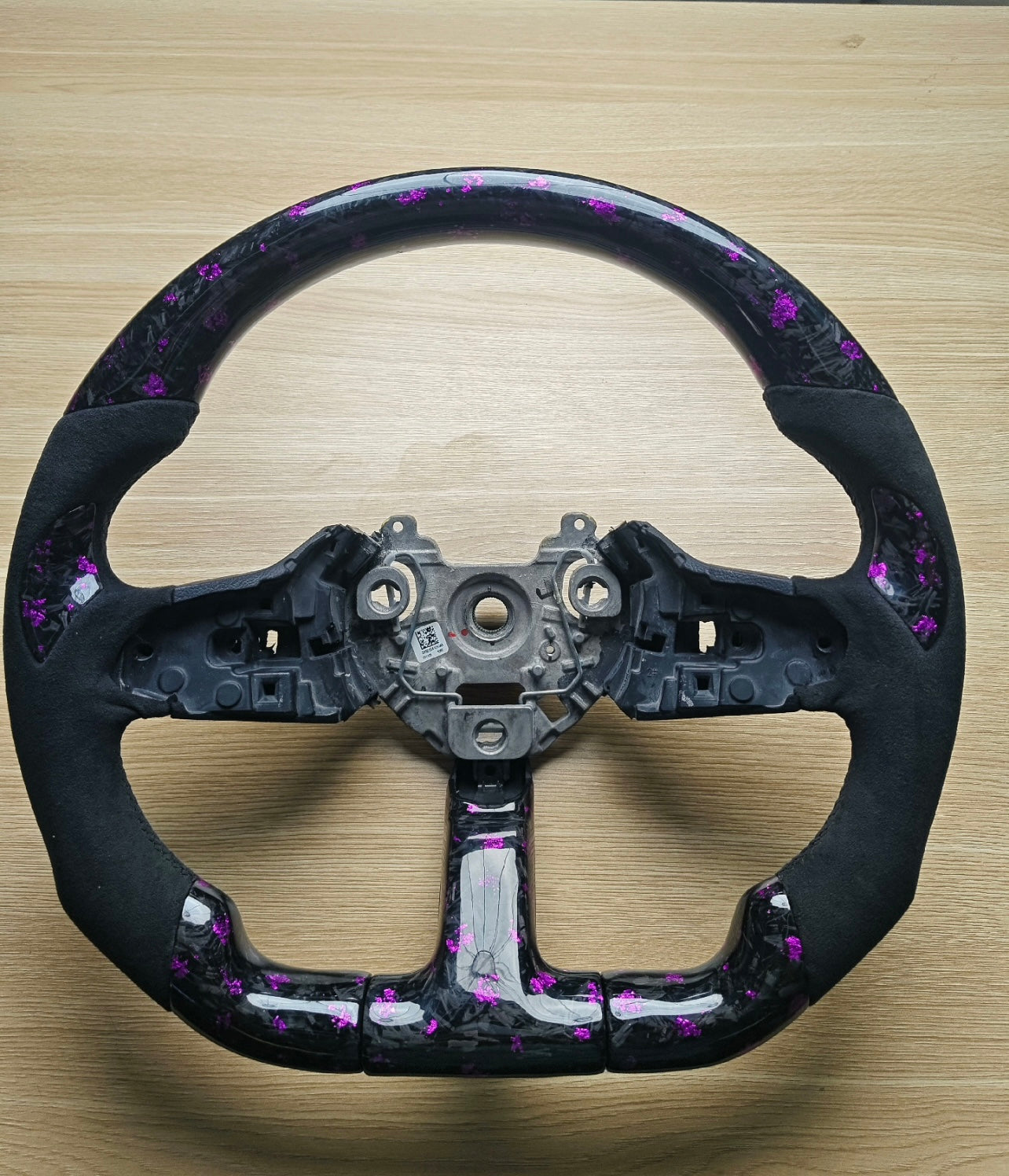 Volante de fibra de carbono personalizado estilo M