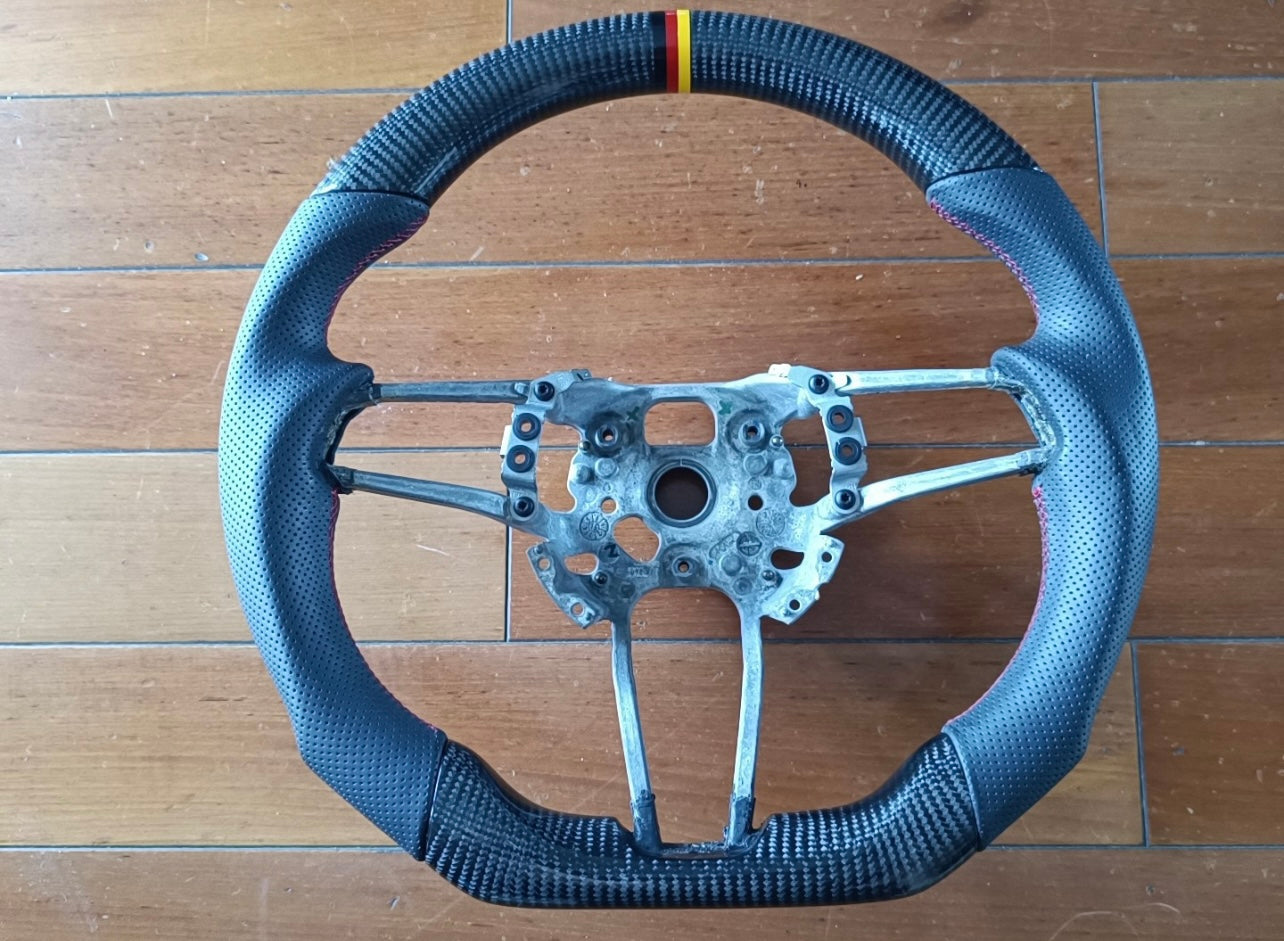 Volante de fibra de carbono personalizado estilo R
